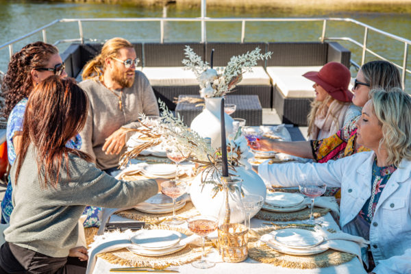 CHARTER BOATS HIRE – BY TWEED ECO CRUISES