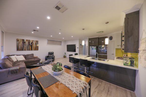 PROFESSIONAL REAL ESTATE PHOTOGRAPHY & VIDEOGRAPHY