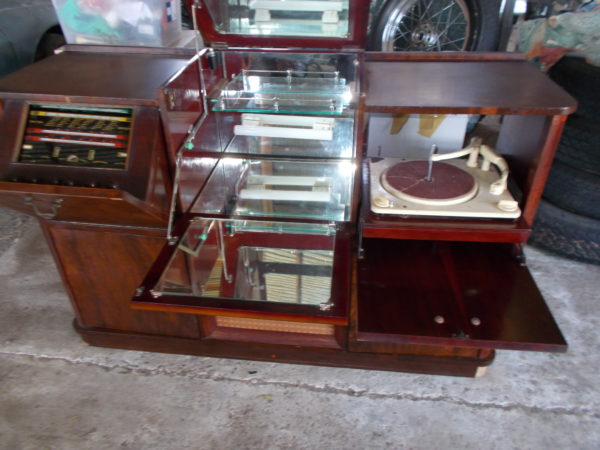 VINTAGE VERY CLASSY RADIOGRAM ARMSTRONG RADIO COLLARO TURNTABLE $3250