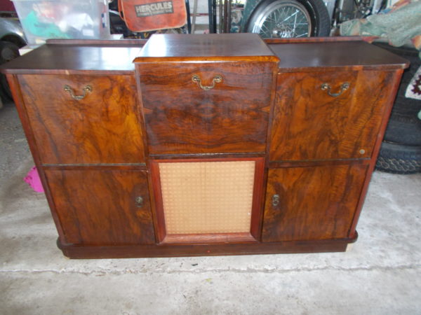 VINTAGE VERY CLASSY RADIOGRAM ARMSTRONG RADIO COLLARO TURNTABLE $3250