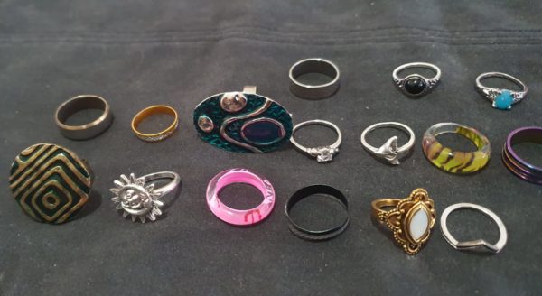 BRAND NEW 25 Fashion Rings For Sale