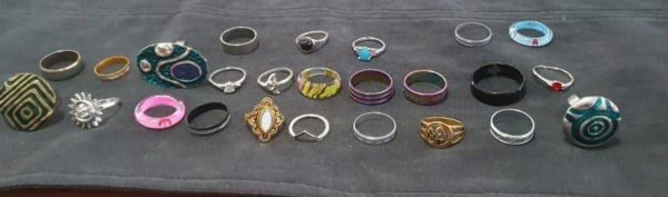 BRAND NEW 25 Fashion Rings For Sale