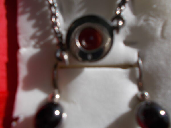 GORGEOUS VINTAGE NECKLACE & EARRINGS RED GARNET 925 SILVER $120