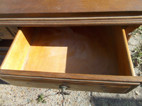 ANTIQUE SOLID OAK DRESSING TABLE 3 ADJUSTABLE MIRRORS GREAT CONDITION $525