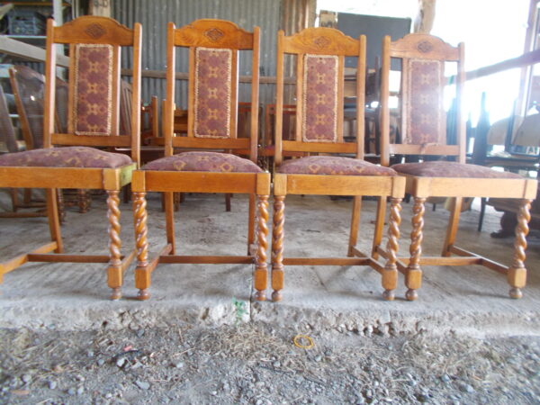 4 X VINTAGE AMERICAN OAK HIGH BACK DINING CHAIRS GREAT CONDITION $320