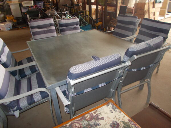 ALUMINIUM 9 PIECE OUTDOOR SETTING SQUARE GLASS TABLE AND 8 CHAIRS $350