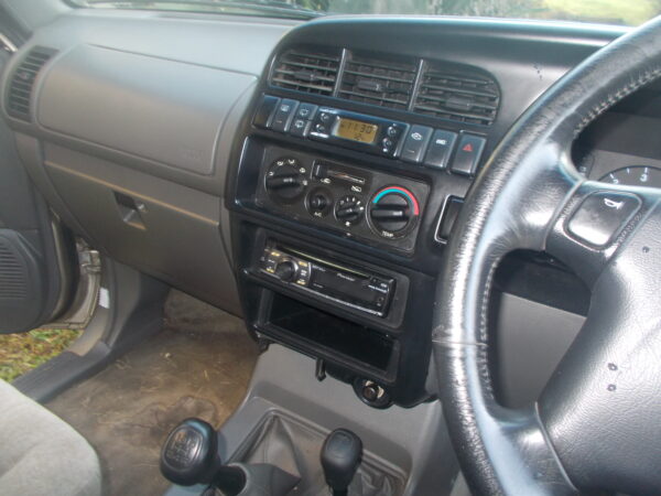 HOLDEN JACKAROO 3.00LT TURBO DIESEL 5 SPD MANUAL 7-SEATER WAGON $8500