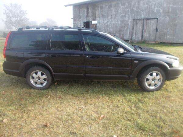 2003 VOLVO XC70 CROSS COUNTRY 5SPD AUTO 5CYL TURBO PETROL WAGON $5250