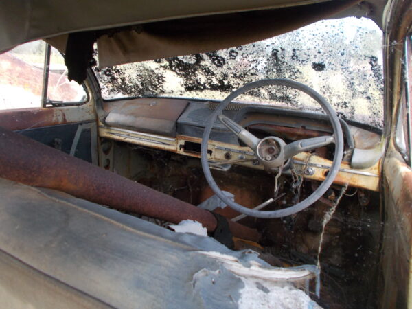 2 X 1963 HOLDEN EJ SEDANS ONE HAS NO RUST THE OTHER RUSTY PARTS CAR $12000