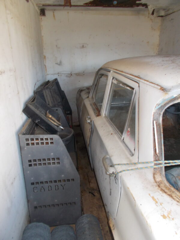 2 X 1963 HOLDEN EJ SEDANS ONE HAS NO RUST THE OTHER RUSTY PARTS CAR $12000