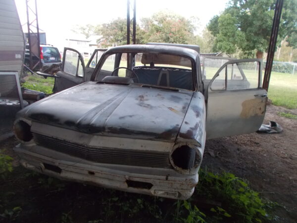 2 X 1963 HOLDEN EJ SEDANS ONE HAS NO RUST THE OTHER RUSTY PARTS CAR $12000