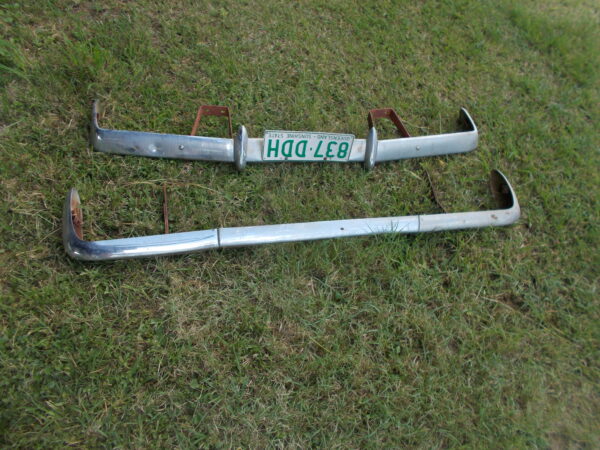 2 X 1963 HOLDEN EJ SEDANS ONE HAS NO RUST THE OTHER RUSTY PARTS CAR $12000