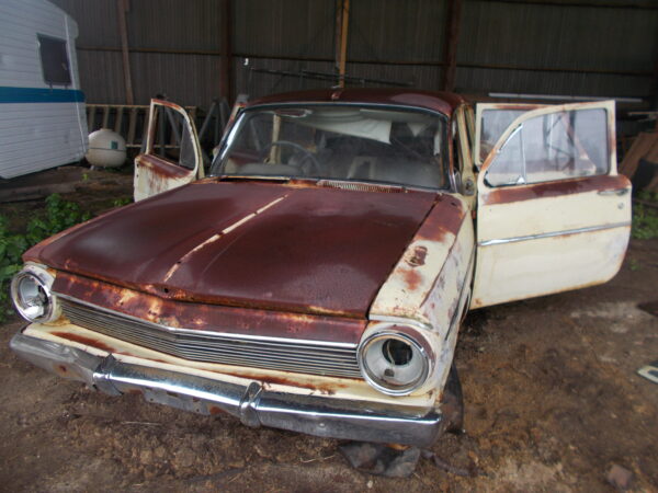 2 X 1963 HOLDEN EJ SEDANS ONE HAS NO RUST THE OTHER RUSTY PARTS CAR $12000